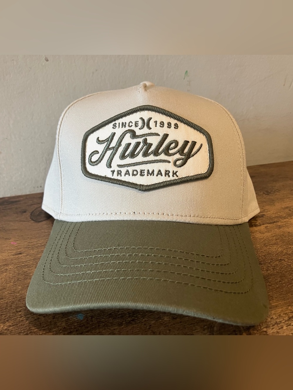 Hurley hat - Picture 2 of 9